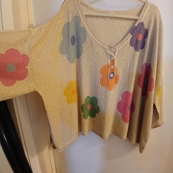POL Oversized Henley flower sweater size M - Picture 5 of 7
